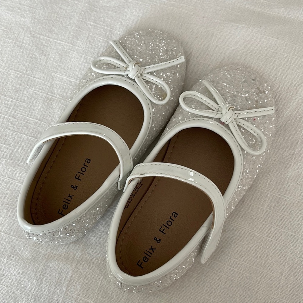 Kids silver glitter shoes